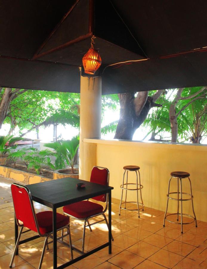 Fx72 Beach Resort Maumere Exterior photo