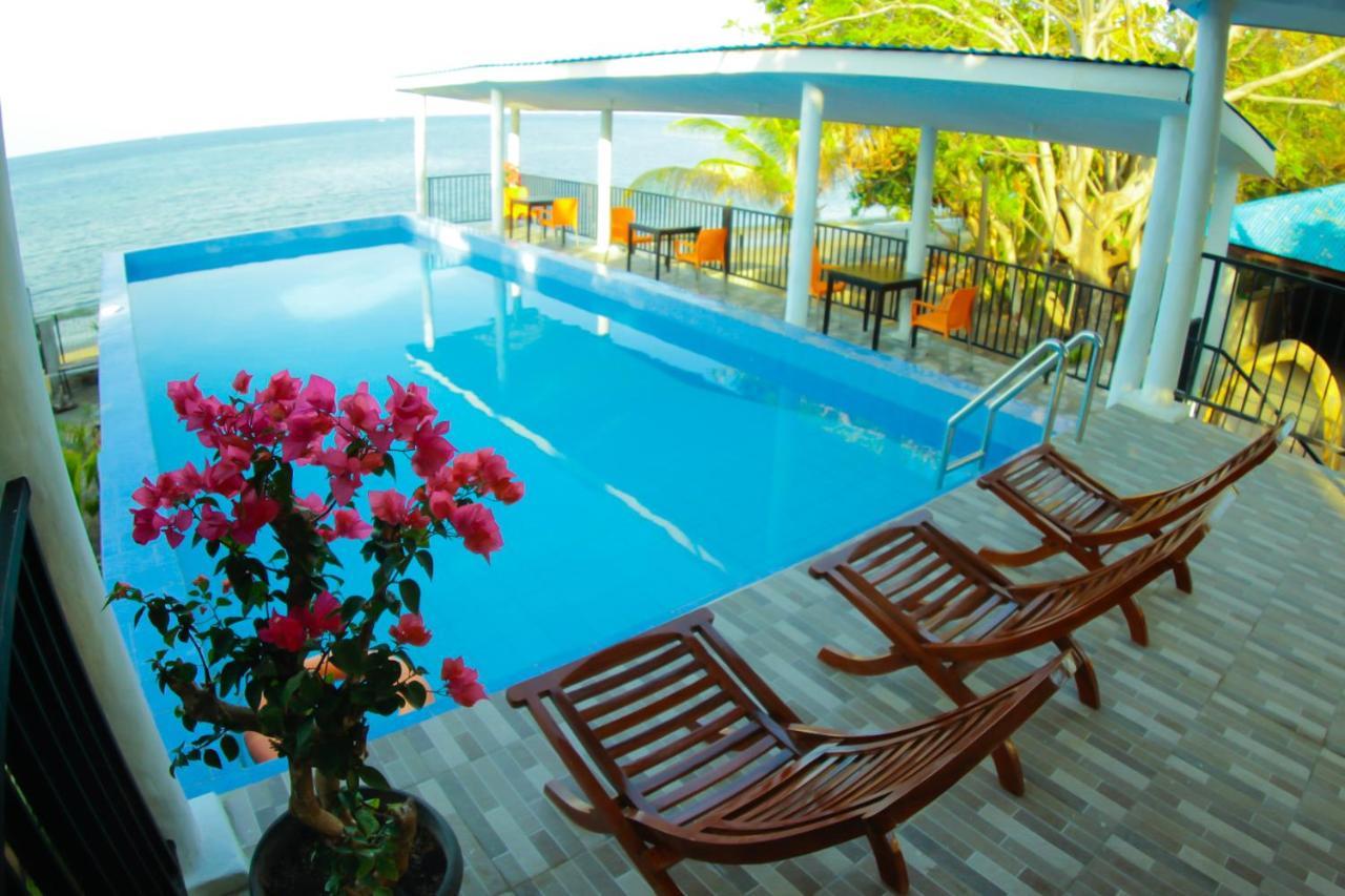 Fx72 Beach Resort Maumere Exterior photo