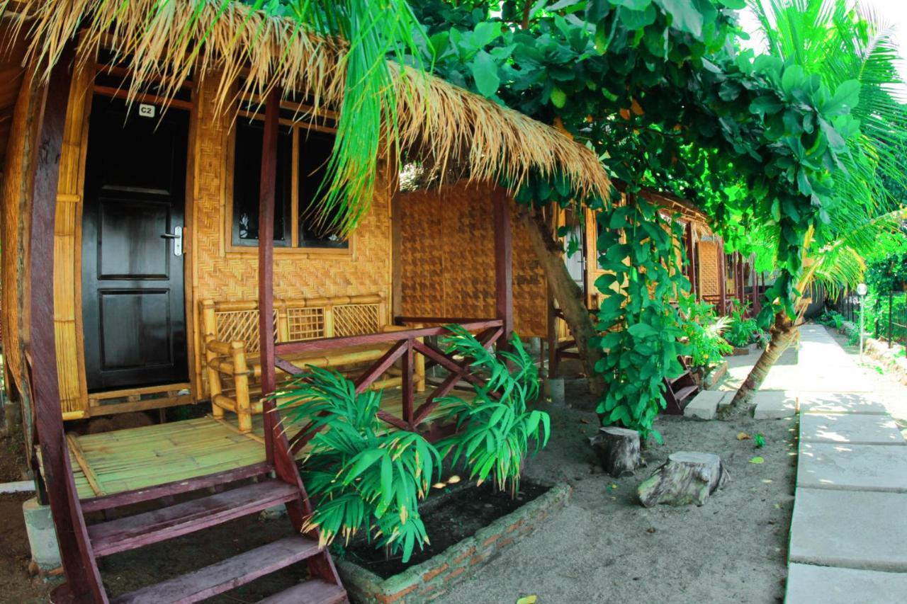 Fx72 Beach Resort Maumere Exterior photo