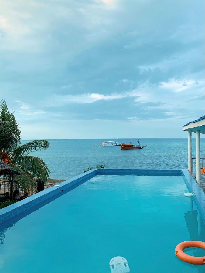 Fx72 Beach Resort Maumere Exterior photo